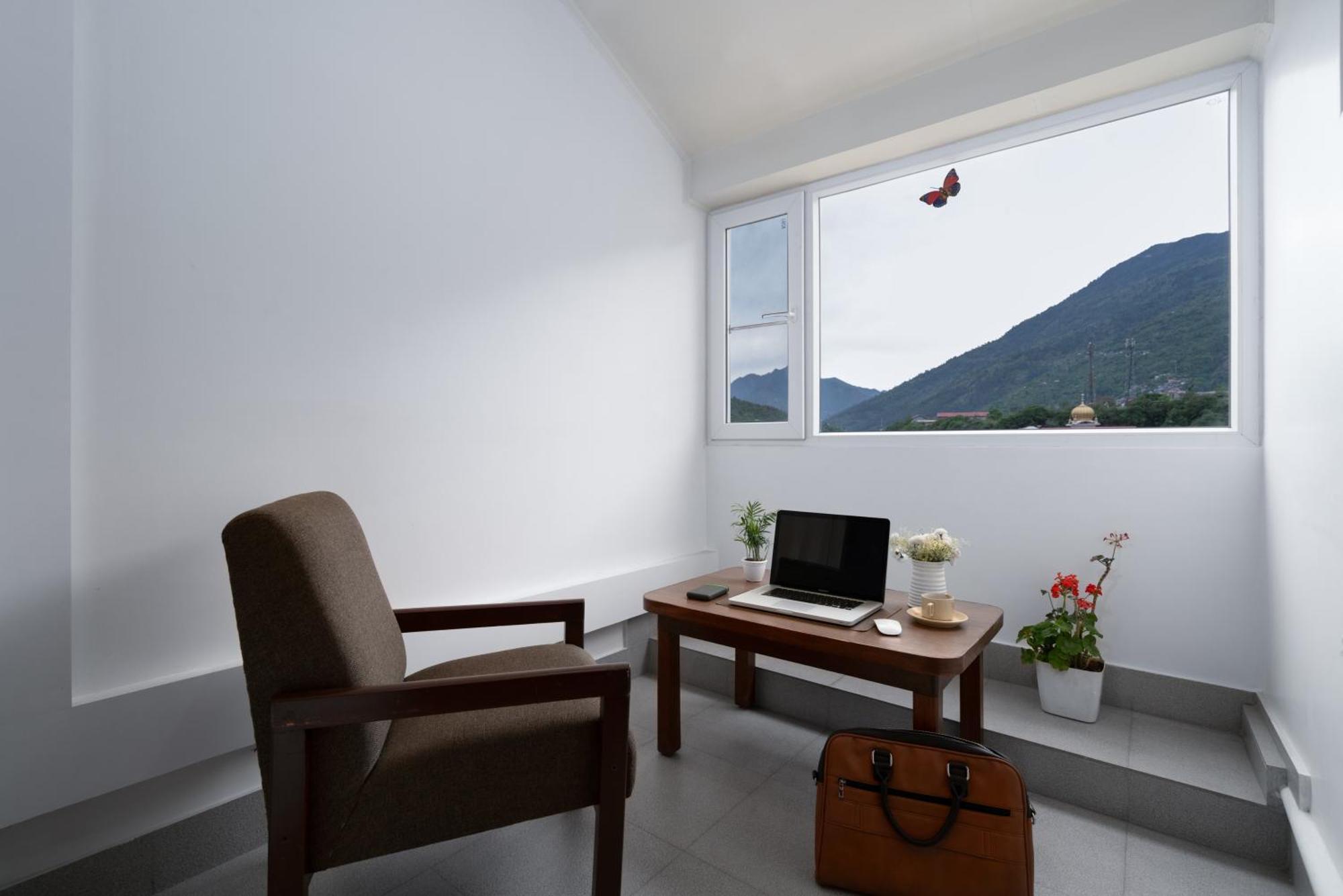 Hotel Kullu Valley Zewnętrze zdjęcie