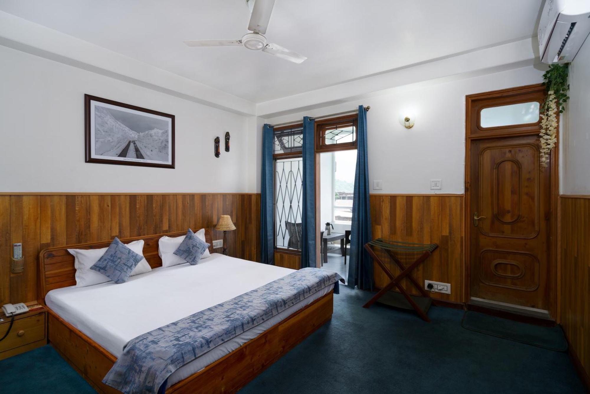 Hotel Kullu Valley Zewnętrze zdjęcie